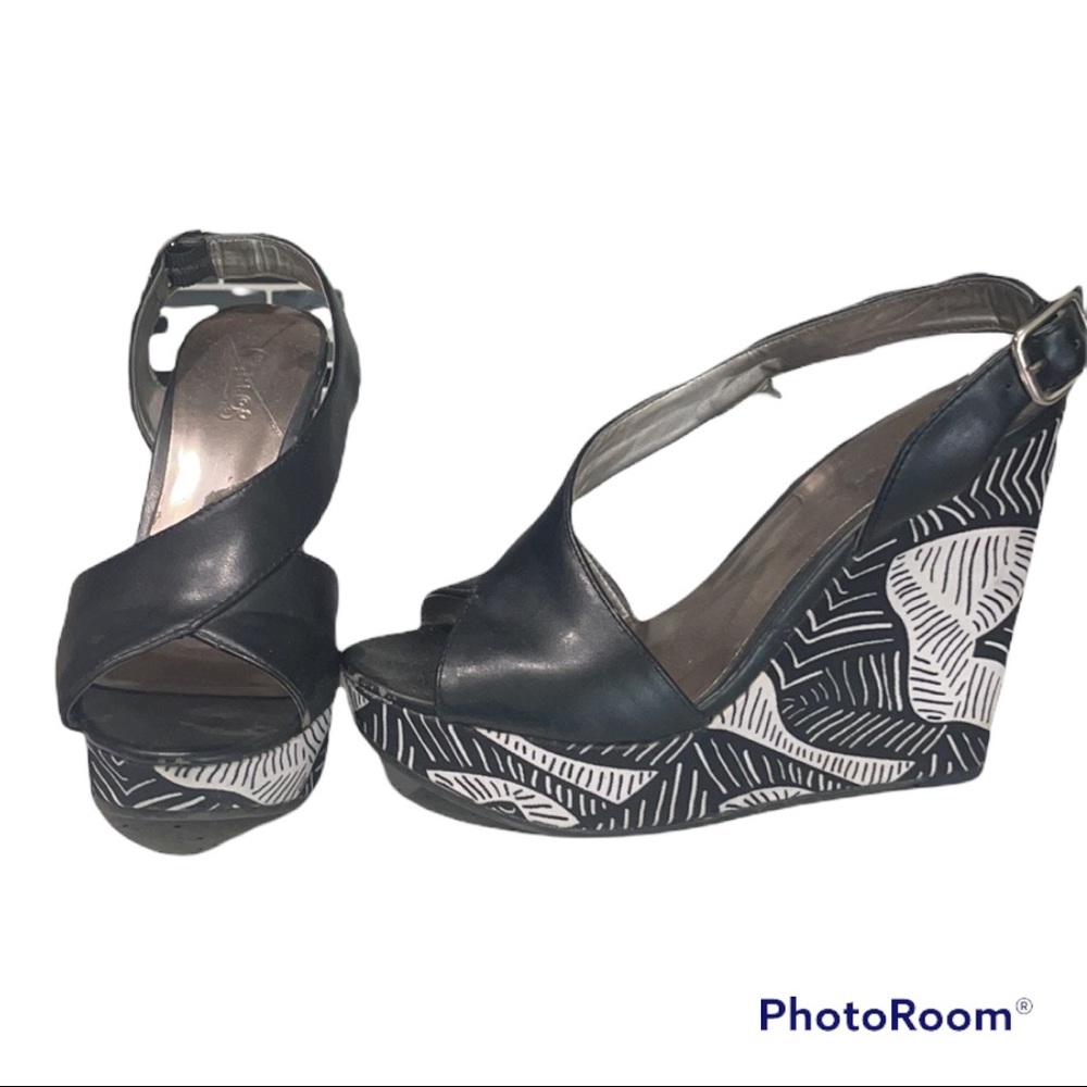 Black and white Sandals